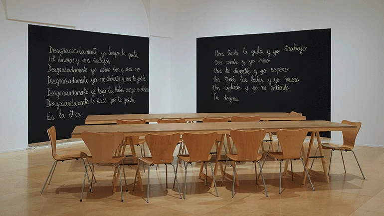 Vista de la exposición Luis Camnitzer. Hospicio de utopías fallidas, 2018