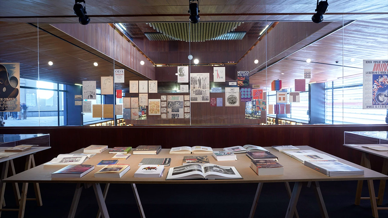 Vista de la exposición Cantos del diseño. Lenguajes del exilio republicano en México, 2023