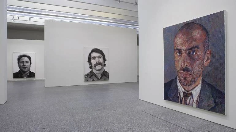 Vista de sala de la exposición. Chuk Close. Pinturas: 1968-2006, 2007