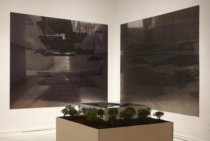 Vista de sala de la exposición. Cristina Iglesias Metonimia, 2013