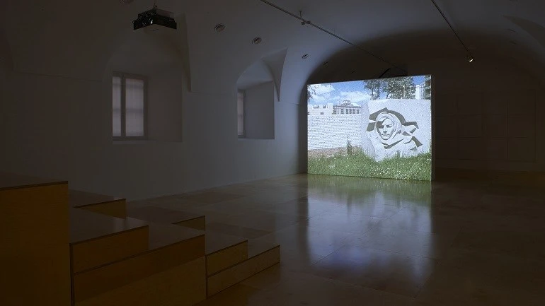 Vista de sala de la exposición. Deimantas Narkevičius. La vida unánime, 2008