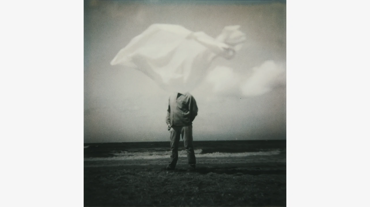 Corinne Mercadier, Série "Une fois et pas plus" #10 (Series "Once and No More" #10), 2000. Courtesy of Galerie Binome. © Corinne Mercadier