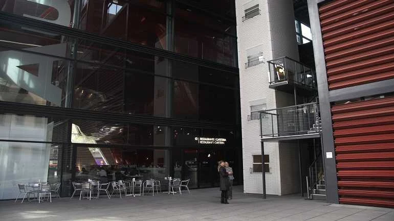 Vista de sala de la exposición. Leandro Erlich. La Torre, 2008