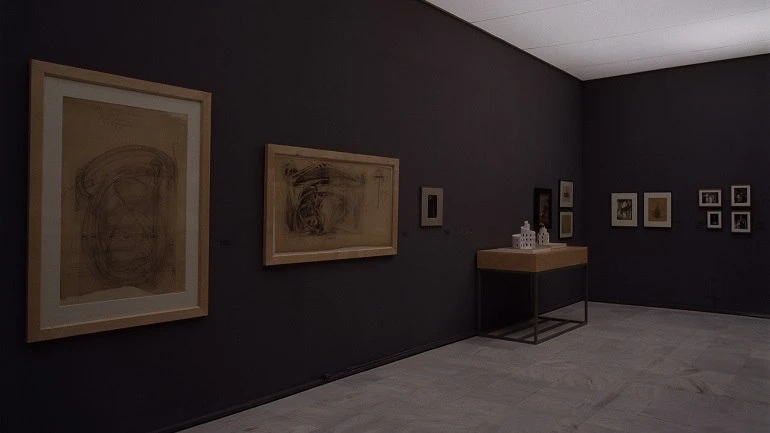 Vista de sala de la exposición. Universo Gaudí, 2002