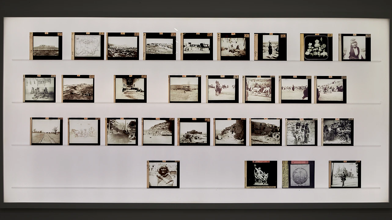 Vista de la exposición Genealogías documentales. Fotografía 1848-1917, 2022