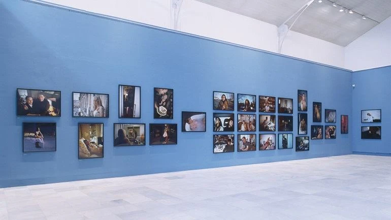 Vista de sala de la exposición. Nan Goldin. El patio del diablo, 2002