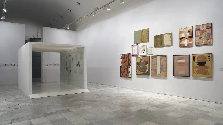 Vista de sala de la exposición. Luis Gordillo. Iceberg Tropical, 2007