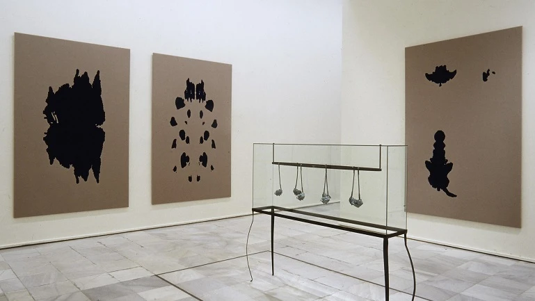 Vista de sala de la exposición. Arte alemán 1960-2000. La Colección Grothe, 2000