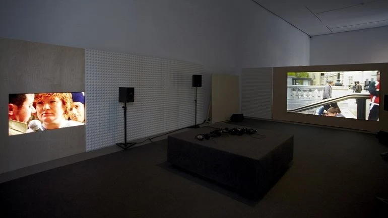 Vista de sala de la exposición. Sharon Hayes. Habla, 2012