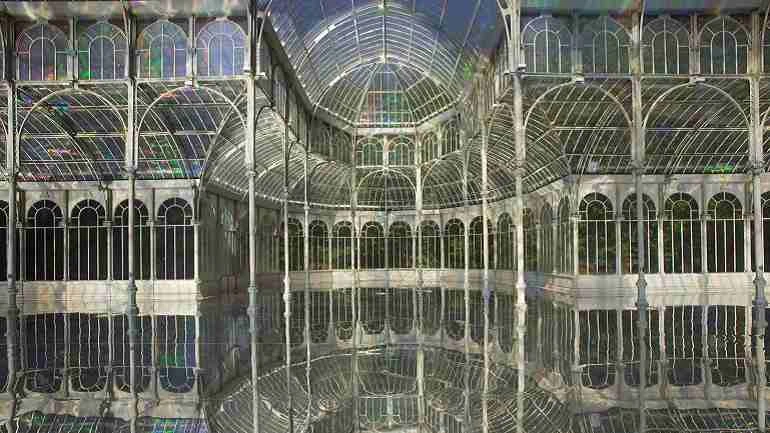 Vista de sala de la exposición. Kimsooja. Una mujer espejo, 2006