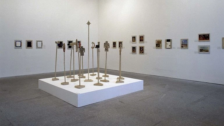 Vista de sala de la exposición. Jiři Kolář, 1996