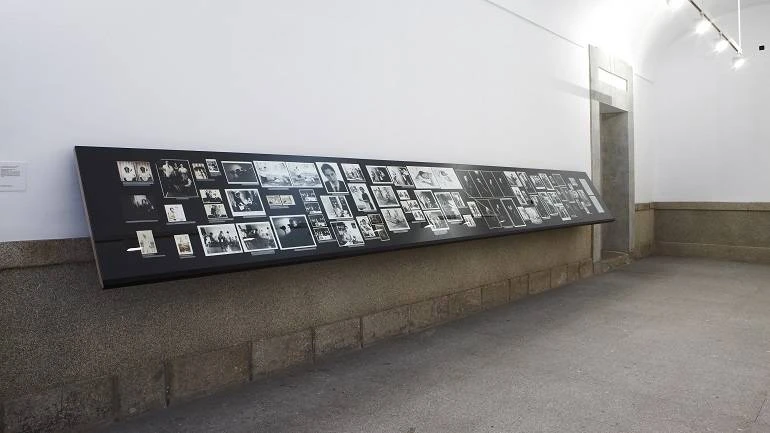 Vista de sala de la exposición. Zoe Leonard. Fotografías, 2009