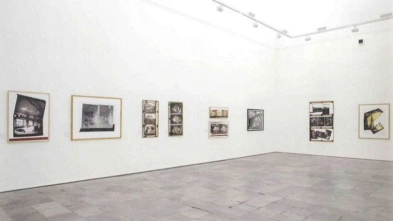 Vista de sala de la exposición. Gordon Matta-Clark, 2006