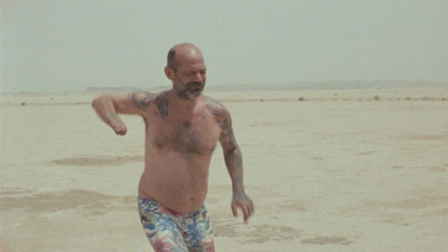 Oliver Laxe, HU/هُوَ. Bailad como si nadie os viera, 2025