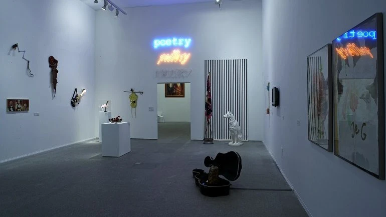 Vista de sala de la exposición. Carlos Pazos. No me digas nada, 2007