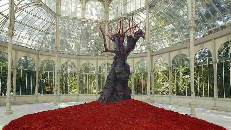 Vista de sala de la exposición. Javier Pérez. Mutaciones, metamorfosis, 2004