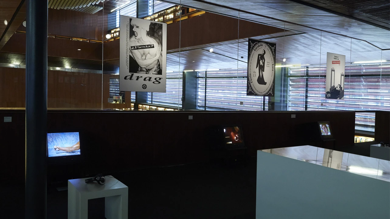 Vista de la muestra documental Resistencias lúdico-políticas en el Madrid de los 90,  2022