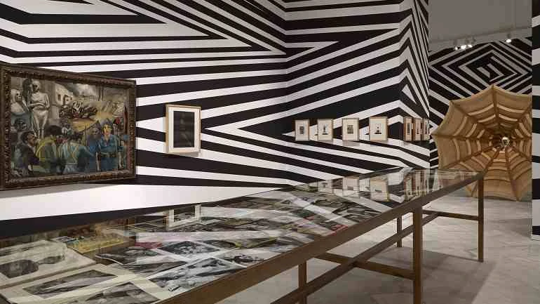 Vista de sala de la exposición Un saber realmente útil, 2014