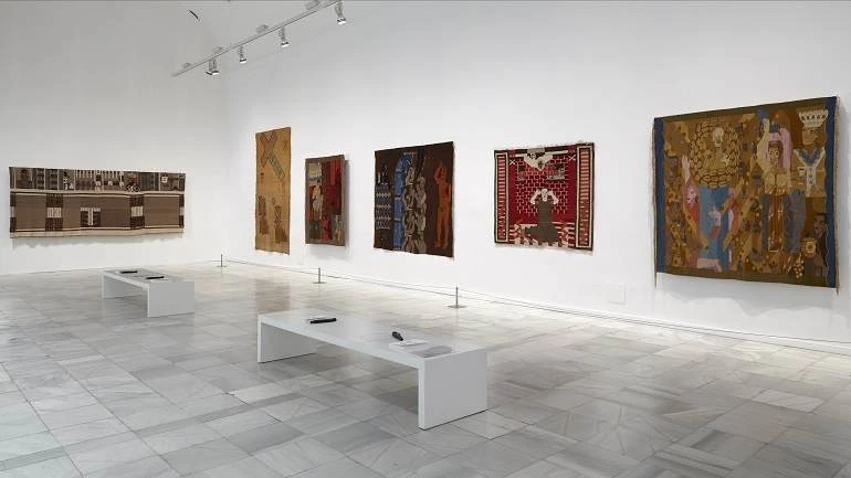 Vista de sala de la exposición Un saber realmente útil, 2014