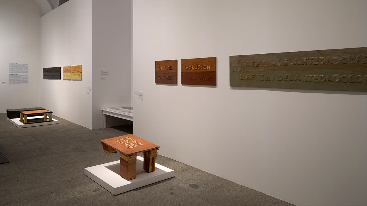 Vista de la exposición Pedro G. Romero. Máquinas de trovar, 2021