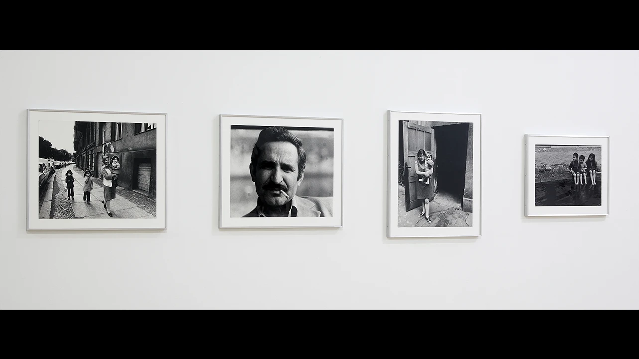 Vista de la exposición Michael Schmidt. Fotografías 1965-2014, 2021