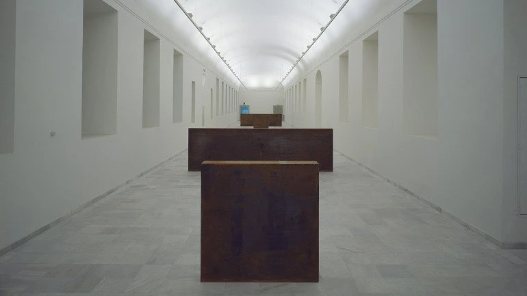 Vista de sala de la exposición Richard Serra, 1992