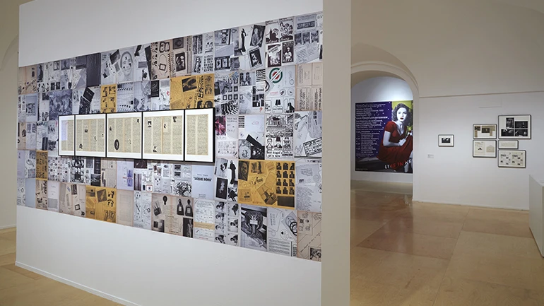 Vista de sala de la exposición Ulises Carrión, 2016