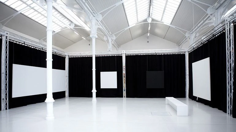 Vista de sala de la exposición. Heimo Zobernig, 2012