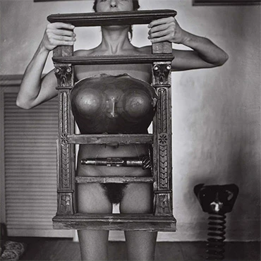 Liliana Maresca, Sin título. Liliana Maresca con su obra, 2018