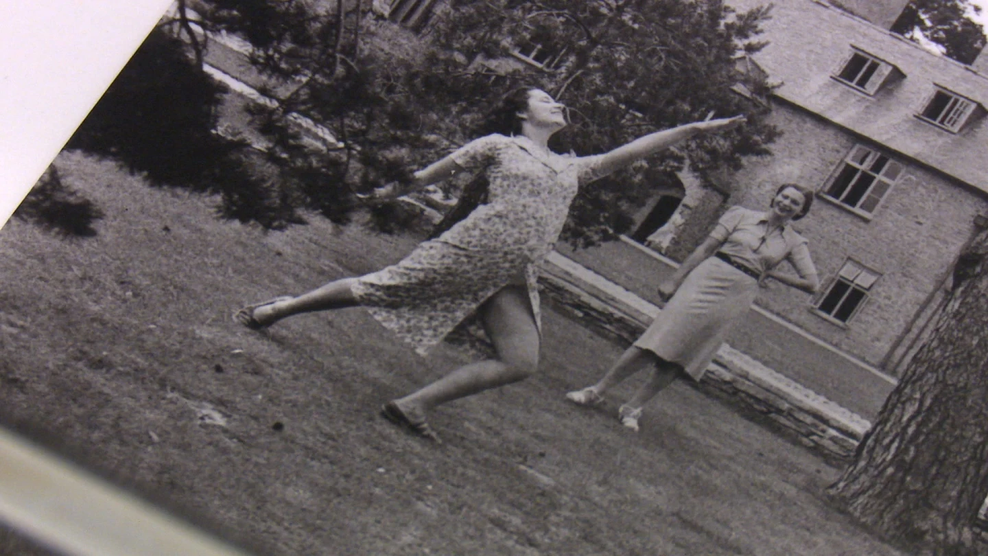 Fotograma del vídeo Olga de Soto Reconstrucción de una danza macabra
