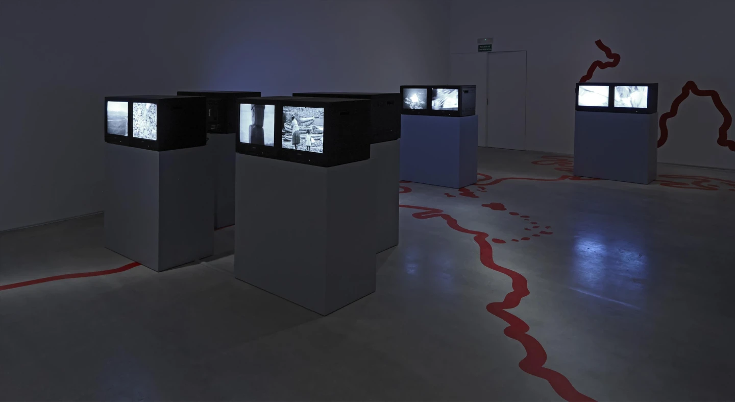 AD04012_003