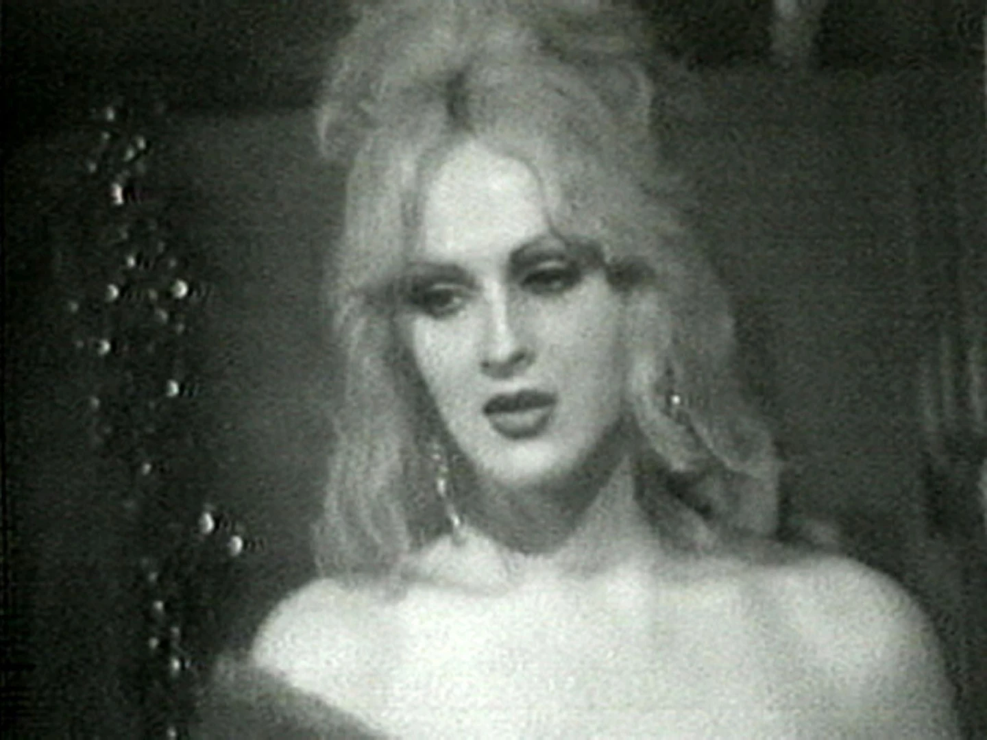 AD04487-vasulkas_participation2