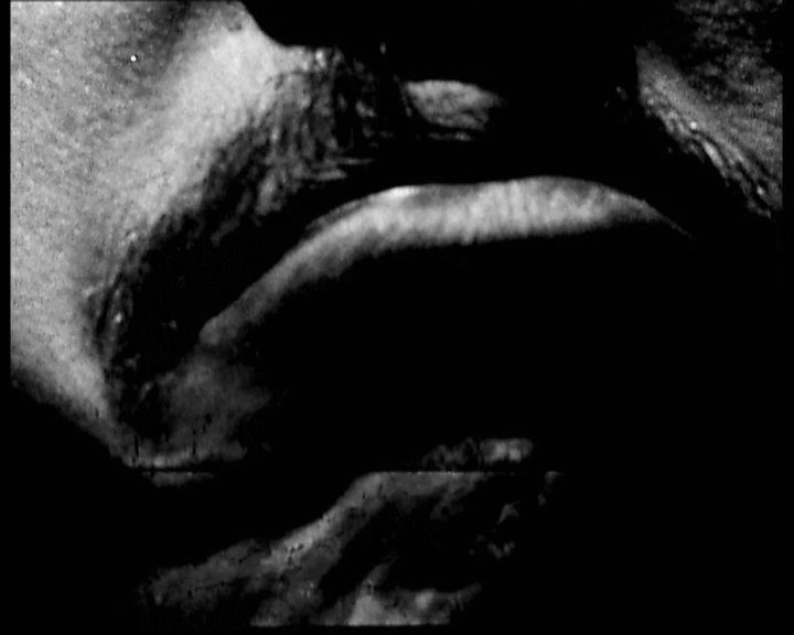 AD05327_002