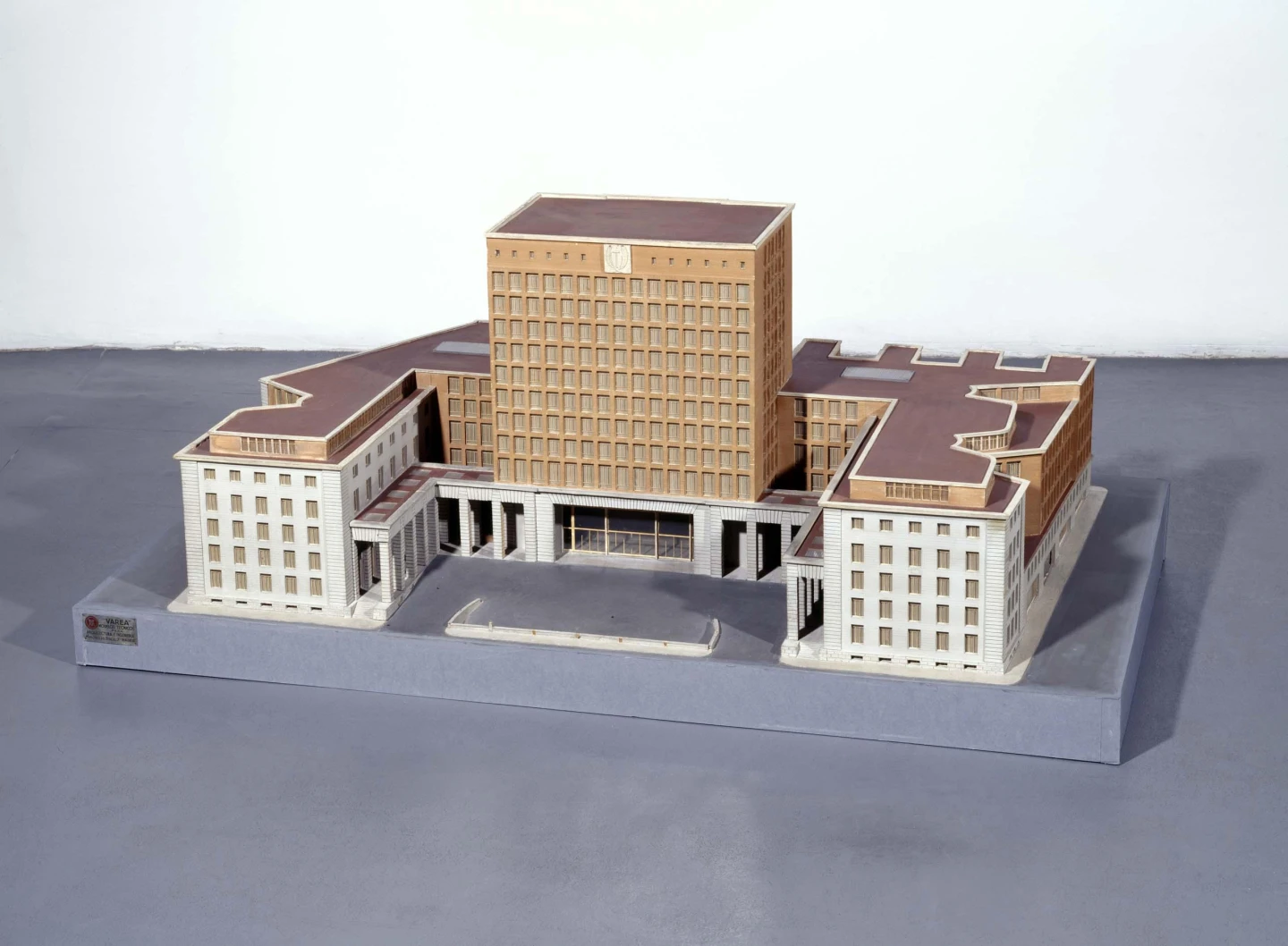 ARQ003_02
