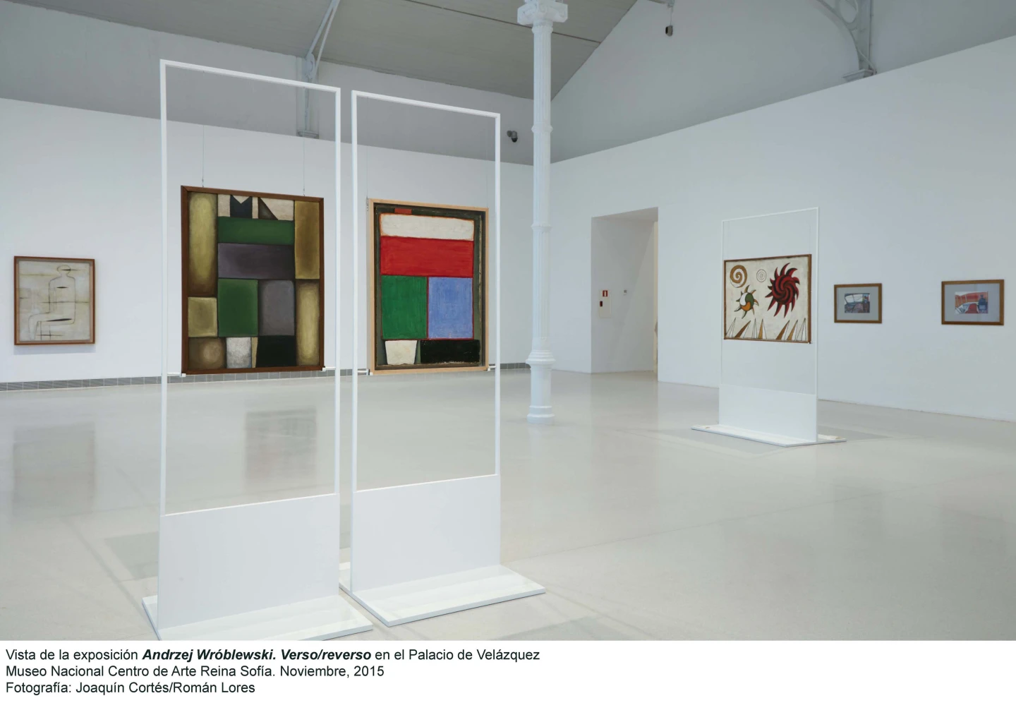 Vista de la exposición Verso/Reverso de Andrzej Wróblewski en el Palacio Velázquez
