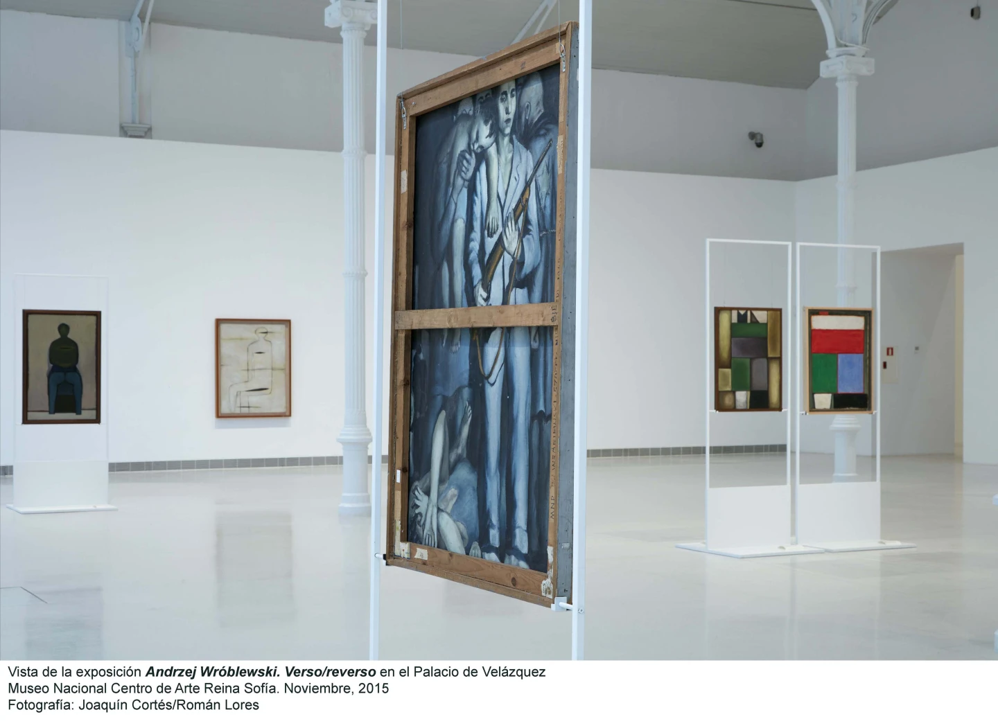 Vista de la exposición Verso/Reverso de Andrzej Wróblewski en el Palacio Velázquez