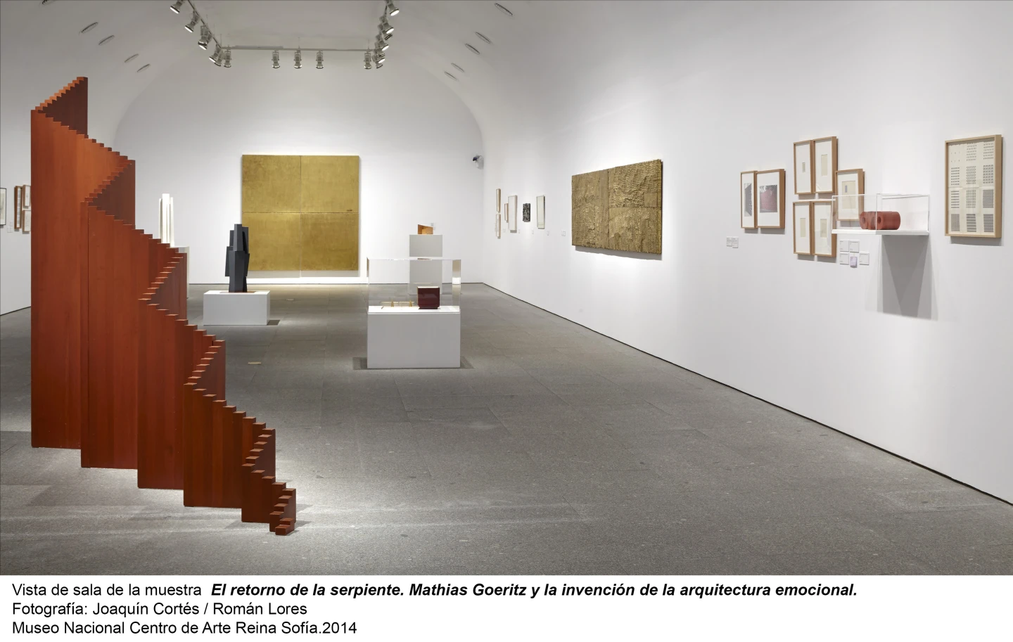 Vista de sala de la muestra El retorno de la serpiente.Mathias Goeritz y la invención de la arquitectura emocional
