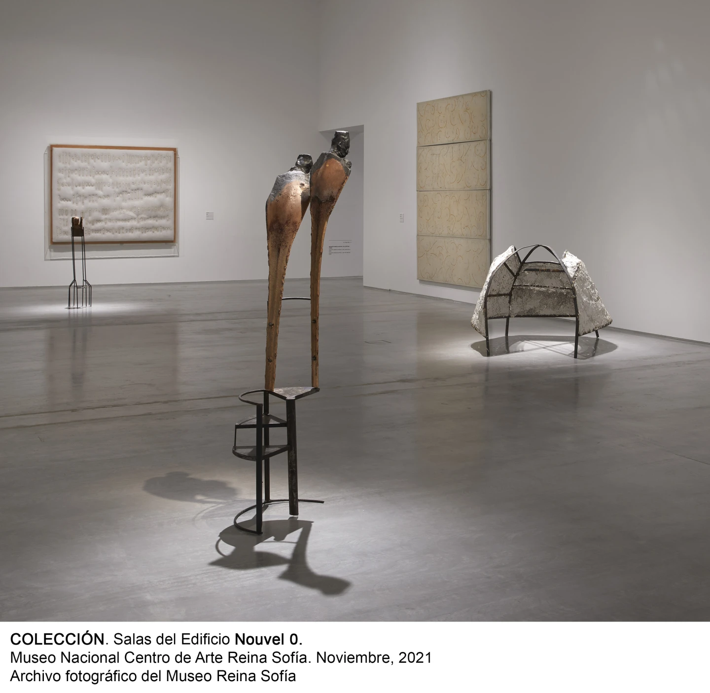 Vista de sala de Un barco ebrio: eclecticismo, institucionalidad y desobediencia en los ochenta