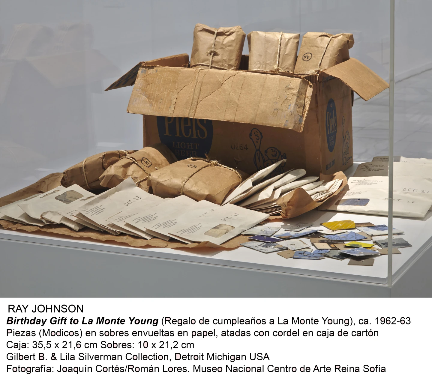 Ray Johnson, Birthday Gift to La Monte Young (Regalo de cumpleaños a La Monte Young), ca. 1962-63