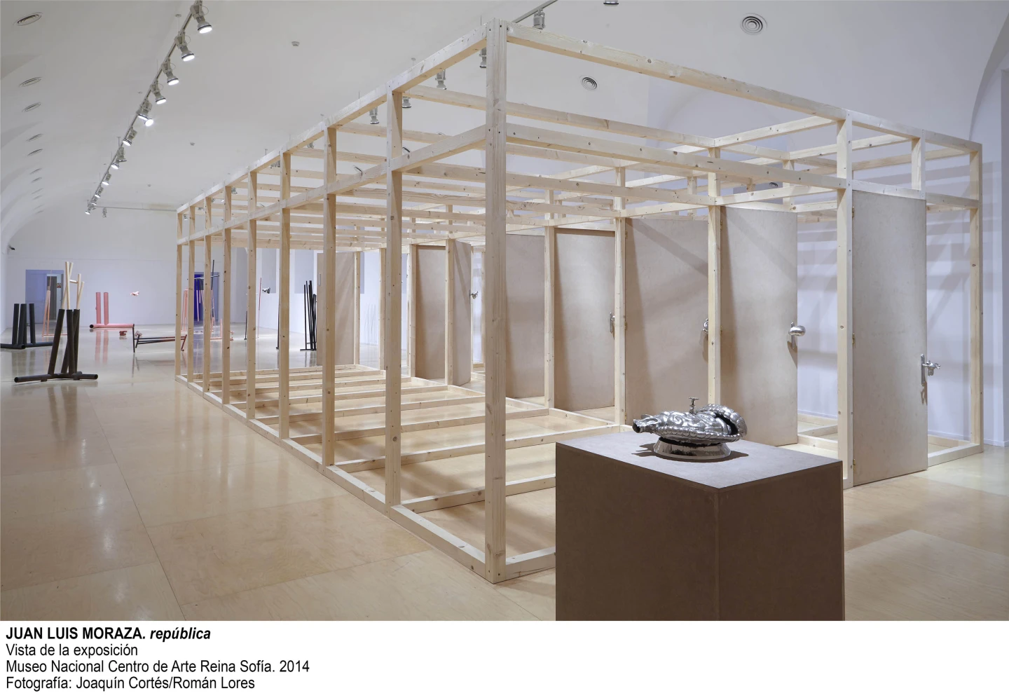 Juan Luis Moraza. república Vista de la exposición