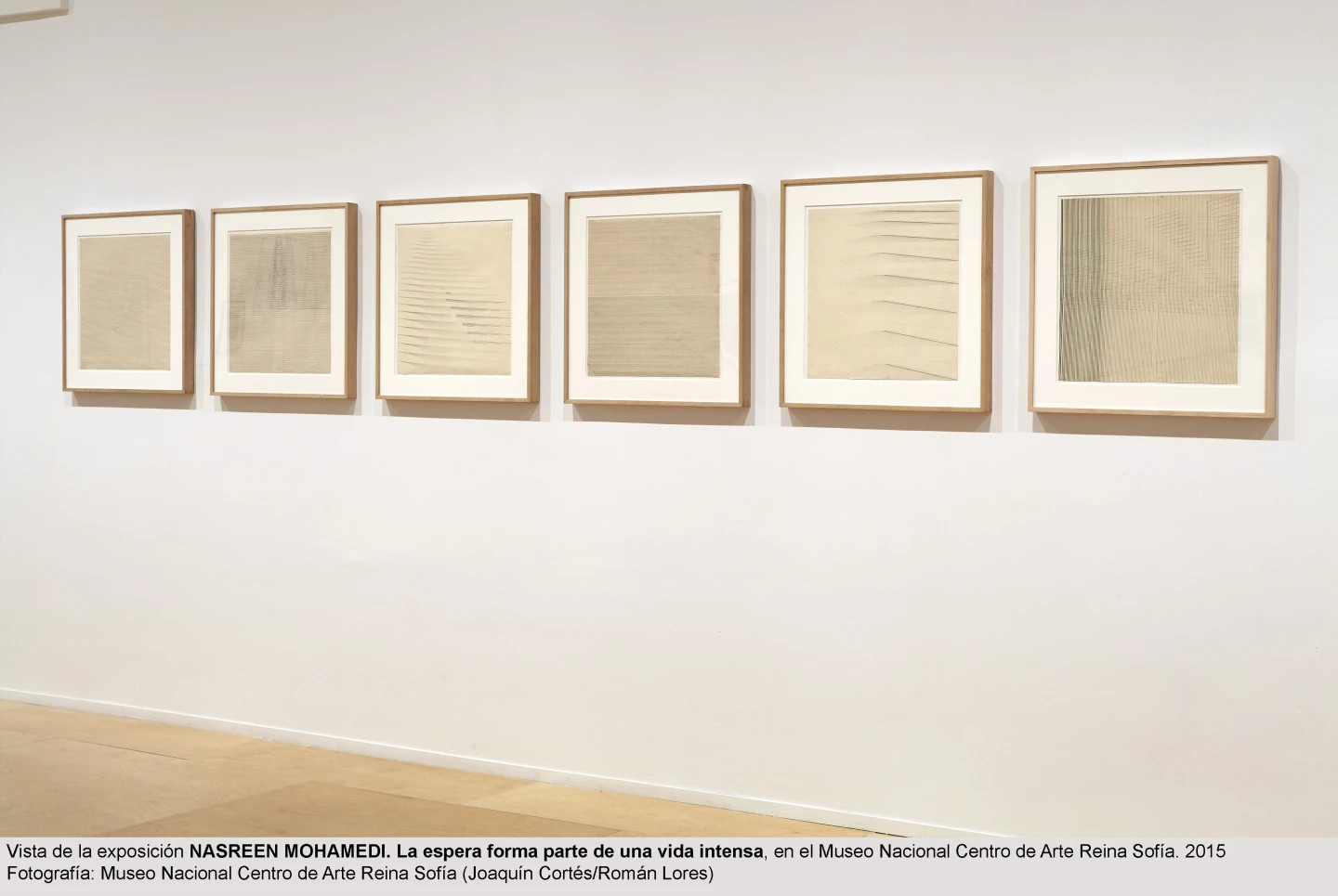 Vista de sala de la exposición de Nasreen Mohamedi La espera forma parte de una vida intensa