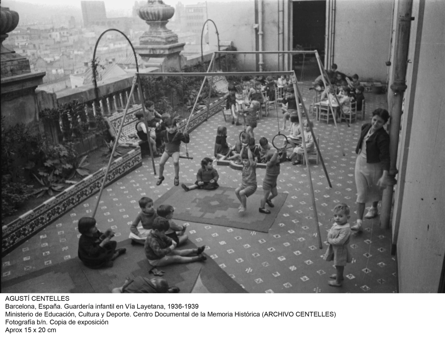 Agustí Centelles. Barcelona, España. Guardería infantil en Vía Layetana, 1936-39