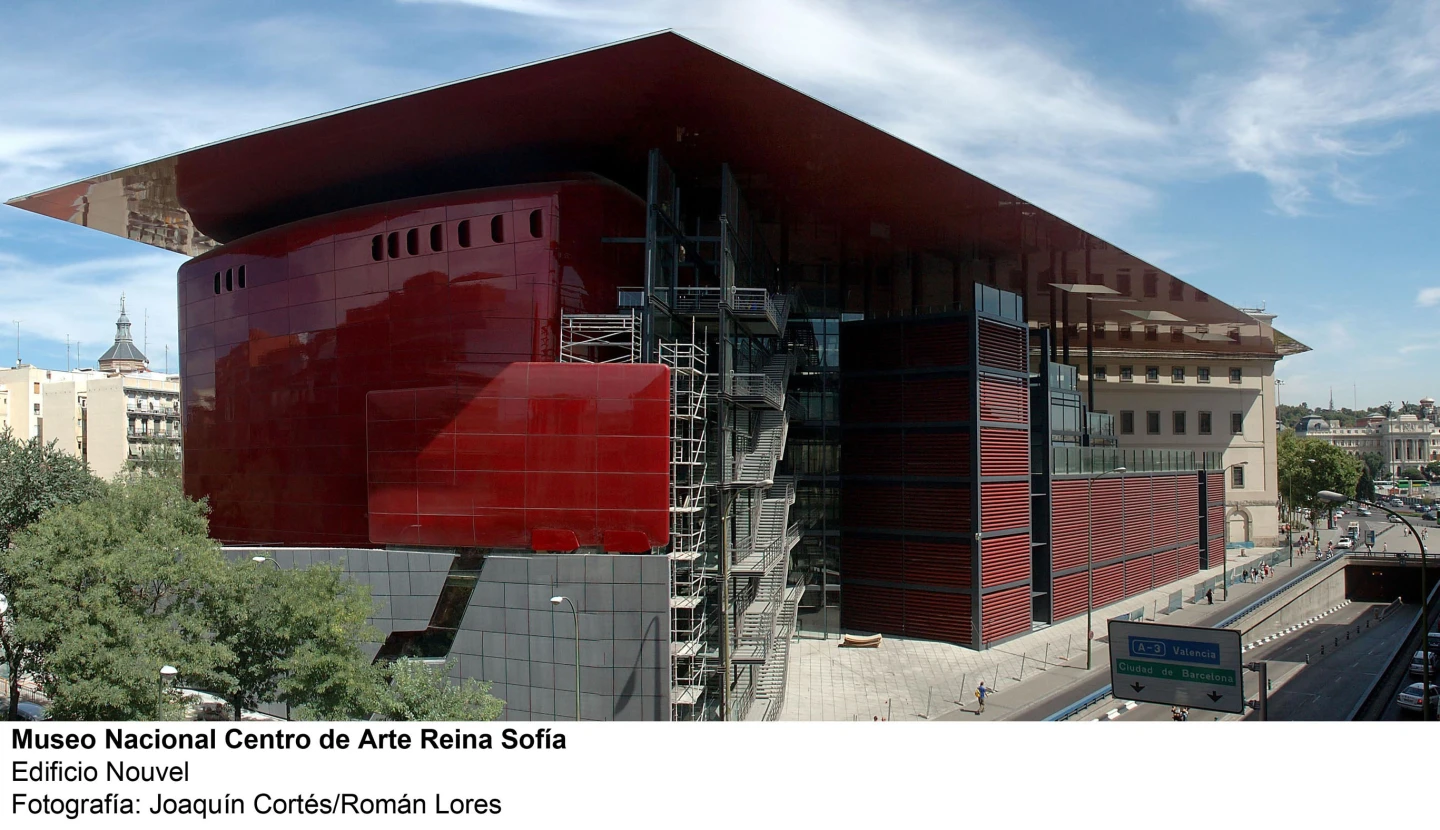 Museo Reina Sofía. Edificio Nouvel. Fachada
