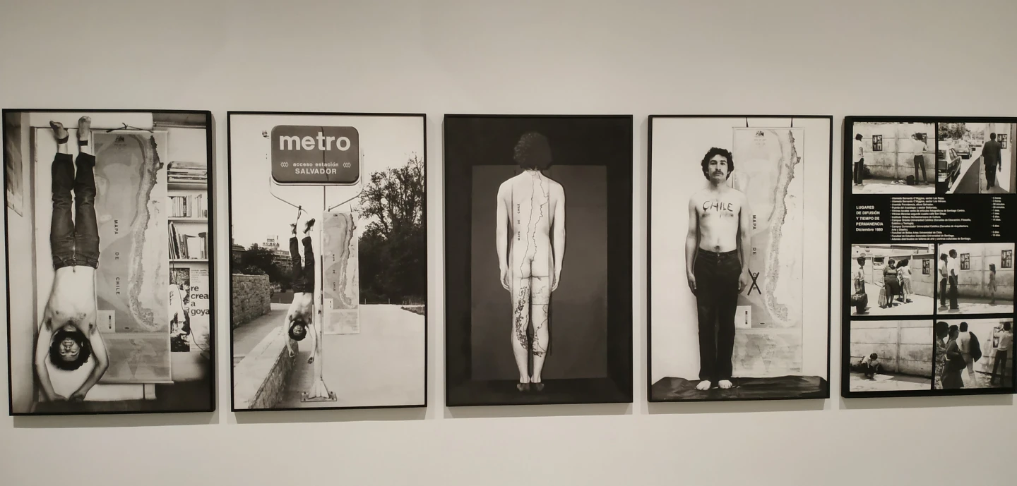 Elías Adasme. A Chile (1979-1980). Impresión digital sobre papel. 175x113 cm. Museo Nacional Centro de Arte Reina Sofía