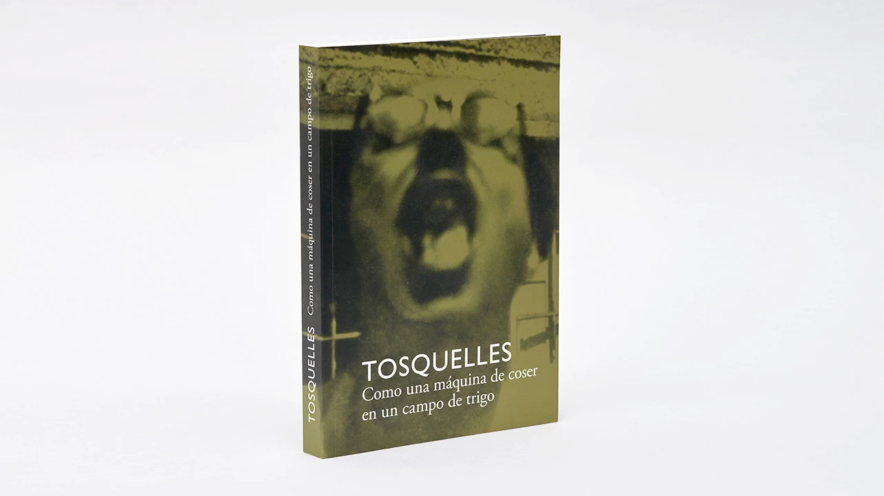 Portada de la publicación Francesc Tosquelles. Como una máquina de coser en un campo de trigo, 2022