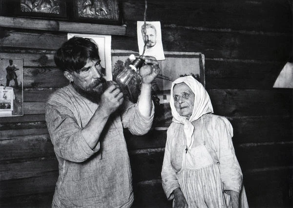 Arkady Shaikhet. Lenin’s Lamp, 1925