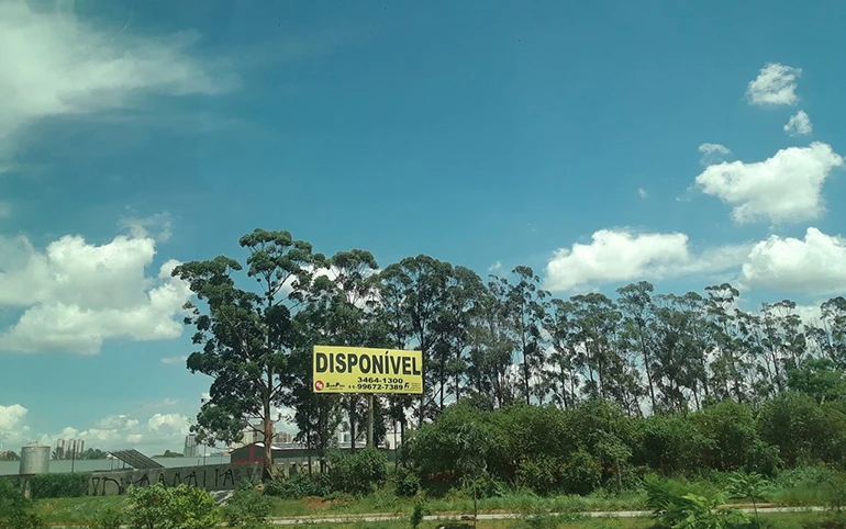 Rafael SM Paniagua. Um poema alvoroço que adormeça a cidade. 2018