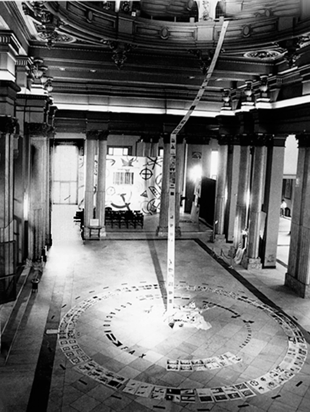 Marisa González, Estación fax/Fax Station, 1993. © Marisa González, VEGAP, Madrid, 2025