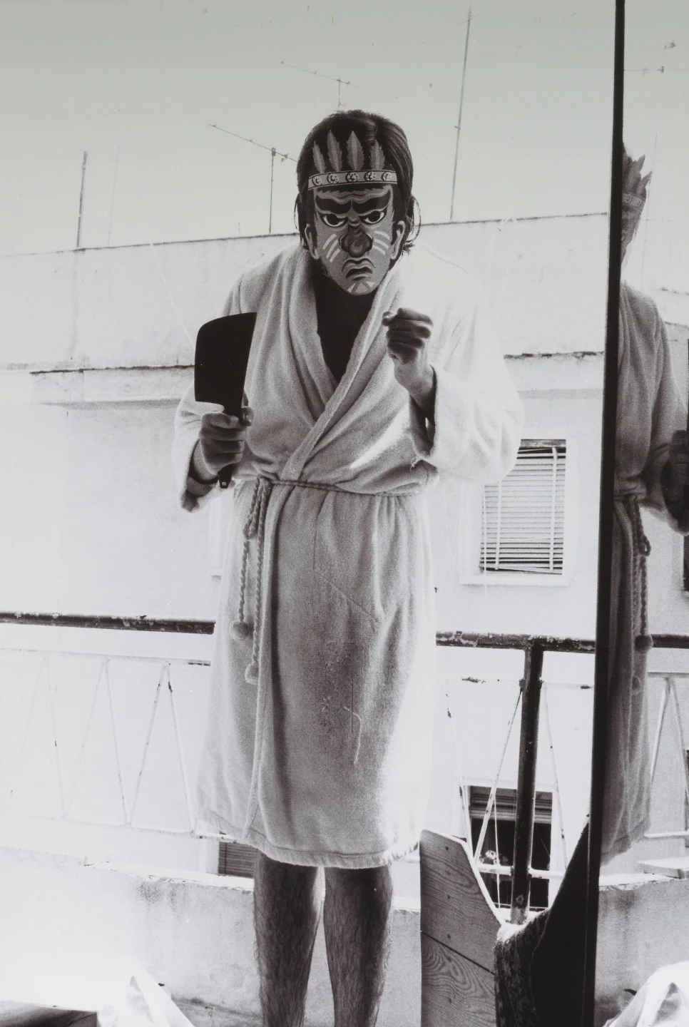 Fotografía de la Serie Caretas de Pive Amador, 1970-1980. Fondo Pive Amador. Biblioteca y Centro de Documentación del Museo Reina Sofía