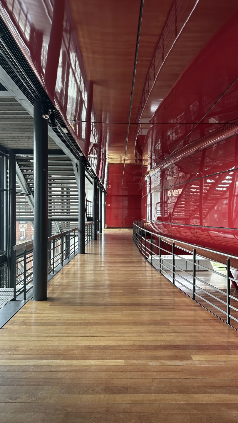 Vestíbulo de los auditorios del Edificio Nouvel, Museo Reina Sofía